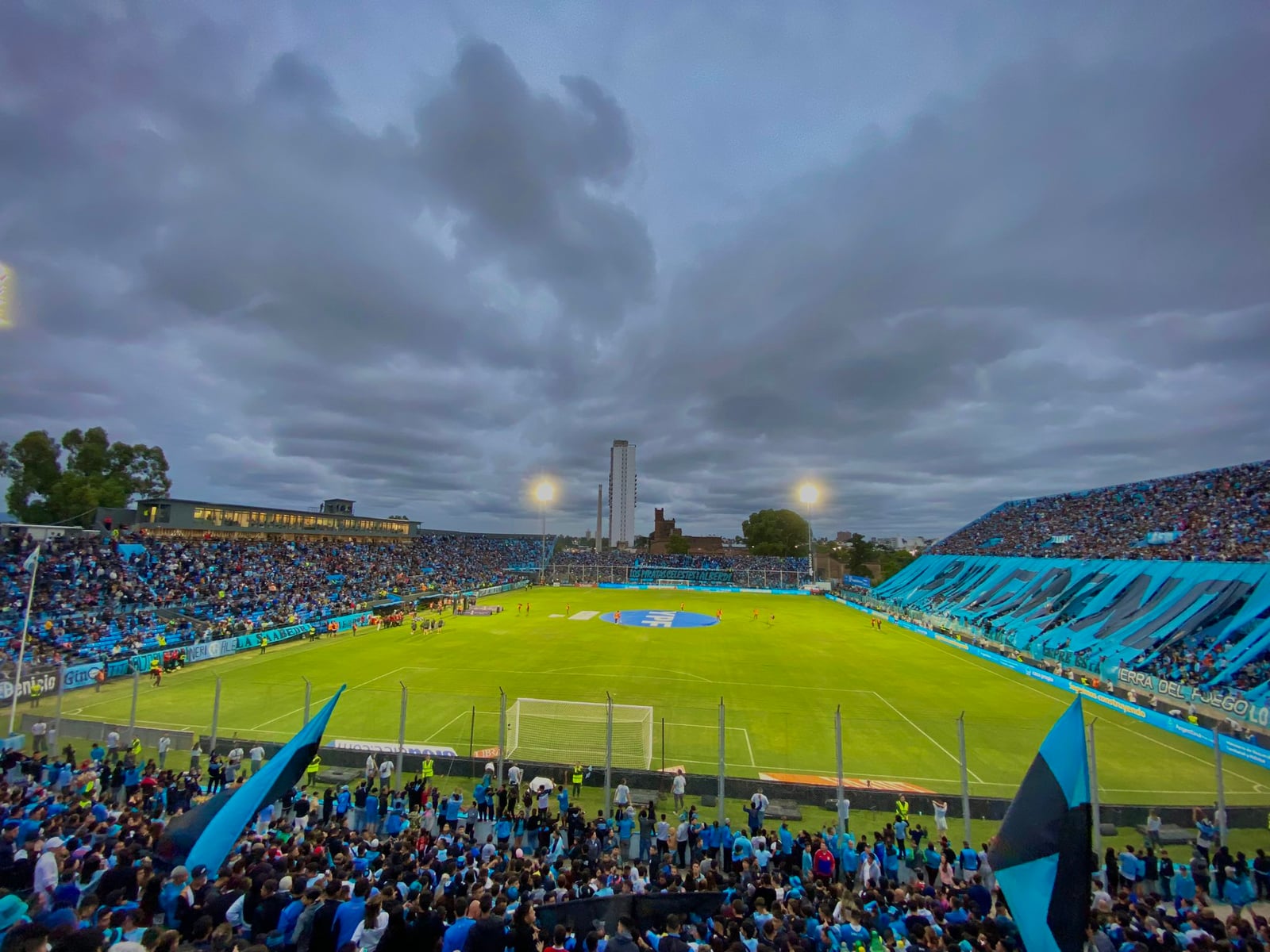 Aforo completo durante un partido de belgrano