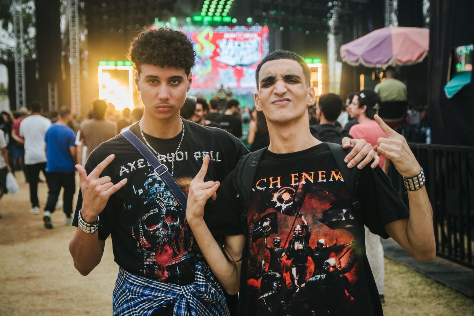 Fotos de stock gratuitas de actitud festiva, actuación en vivo, adultos jovenes