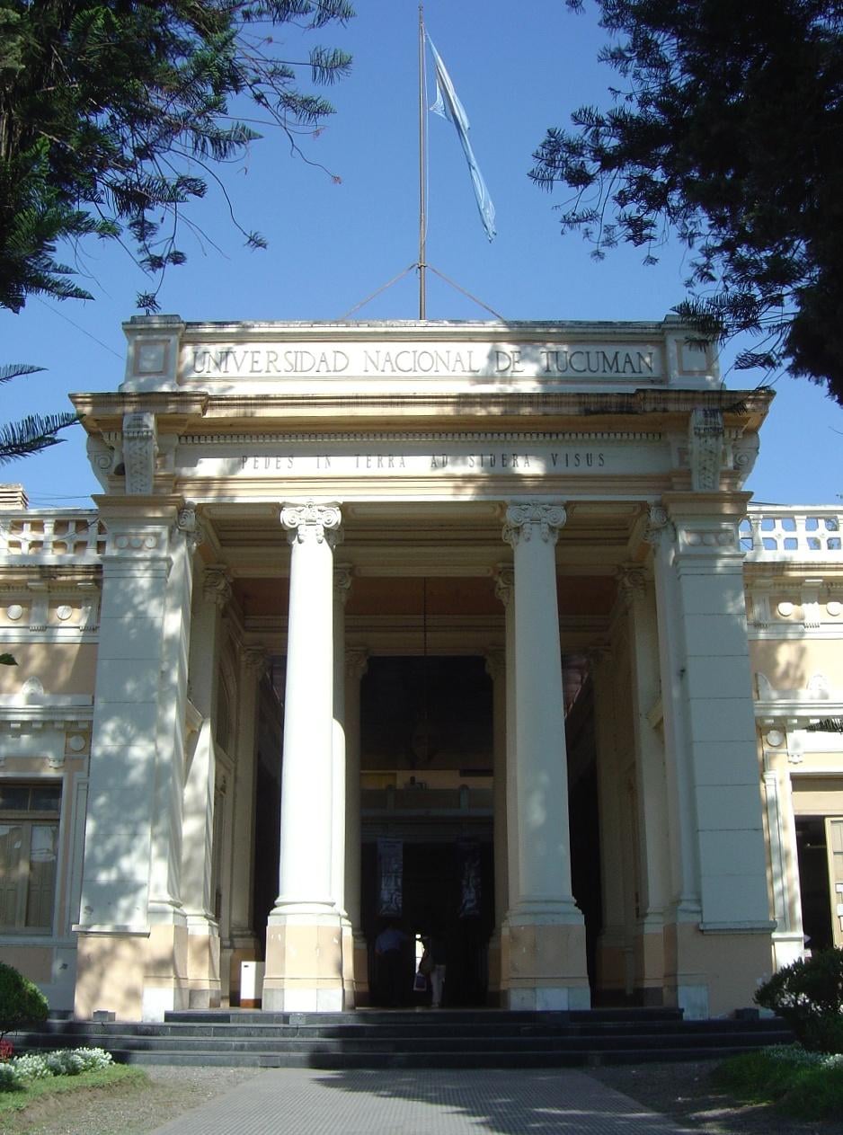 Universidad Nacional de Tucumán HQ. Batalla de Ayacucho 491, San Miguel de Tucumán, Argentina.