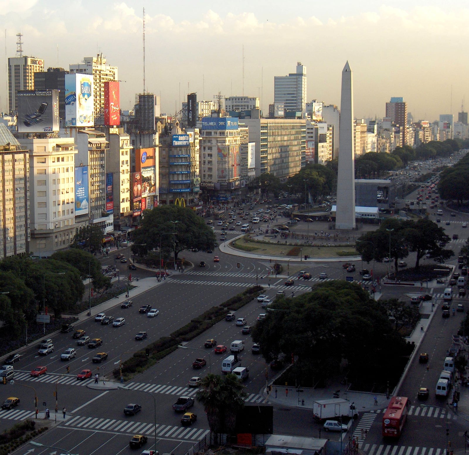 Vista de la Avenida 9 de Julio, en la Ciudad de Buenos Aires.