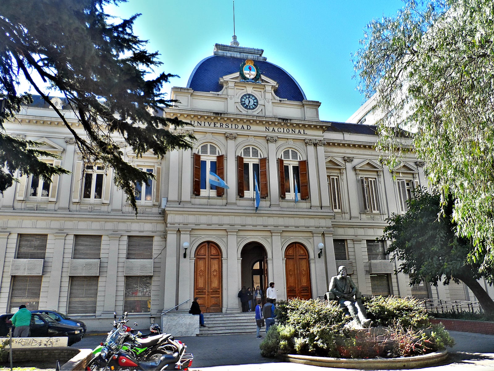Universidad Nacional de la Plata - Rectorado (Arq. Juan Antonio Buschiazzo, 1884).