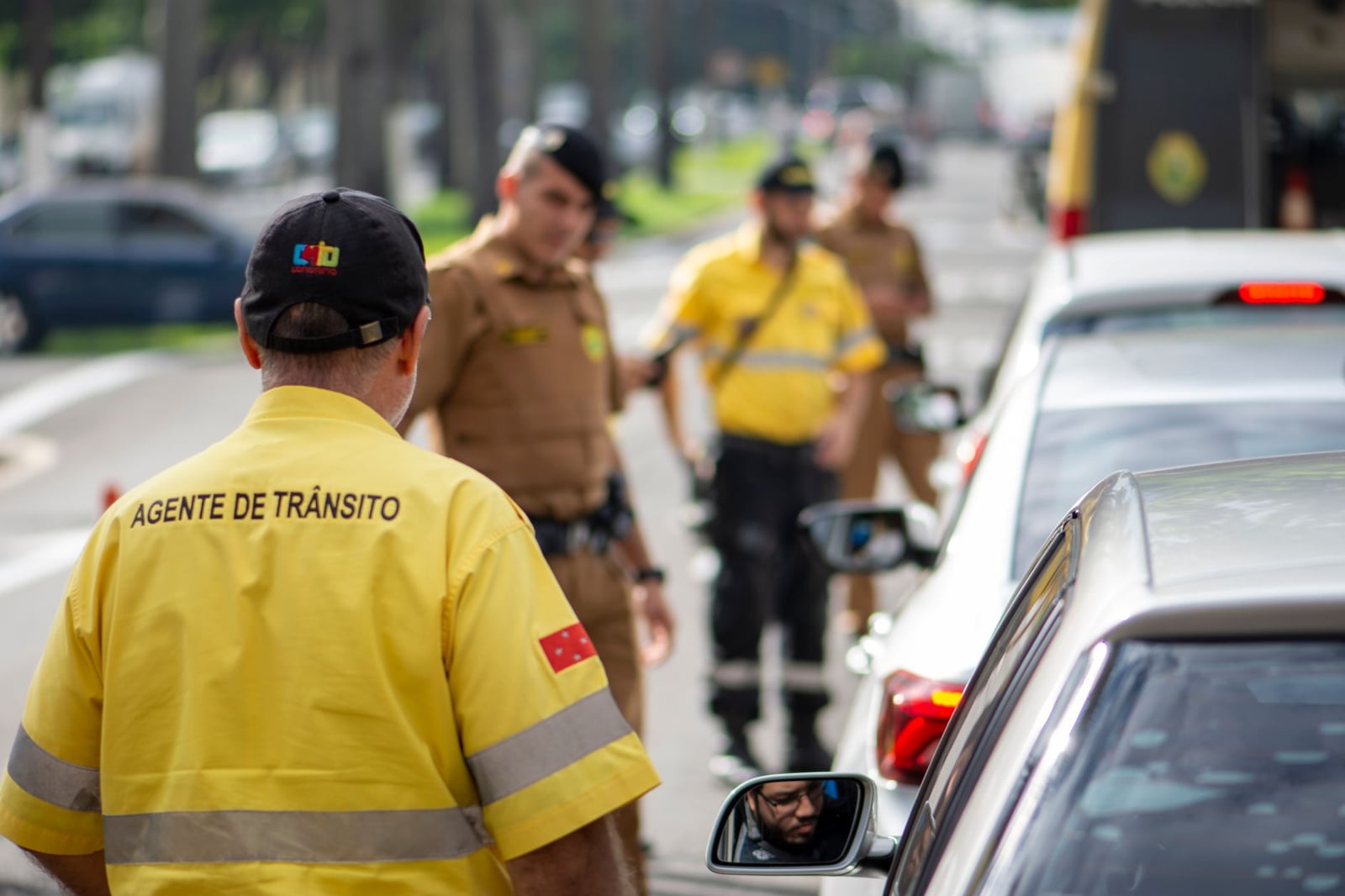 Fotos de stock gratuitas de acción, agente de tráfico, agente de tránsito